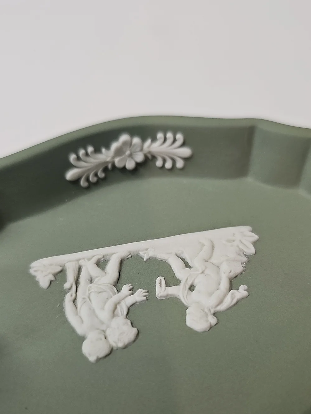 Vintage Wedgwood Cream Color On Celadon Green Jasperware Silver Tray -  Cherubs